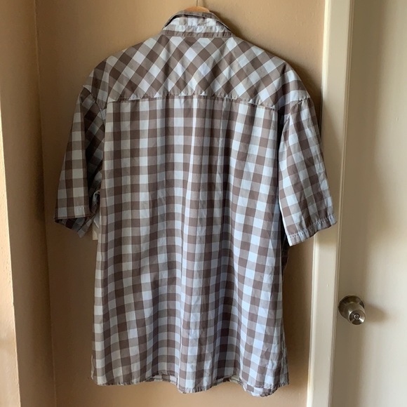 IRREVERENT Short Sleeve Plaid Button Down Shirt - Picture 4 of 4